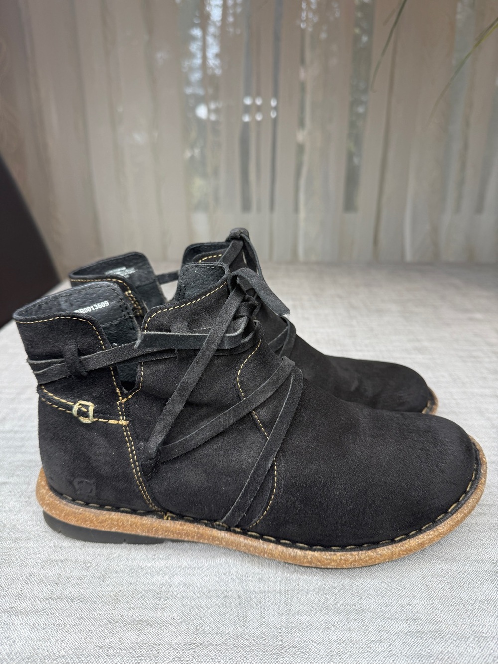 Born Tarkiln Black Distressed Leather Ankle Boots 7.5 - Picture 4 of 16